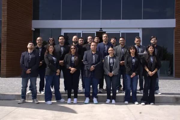 Equipo de Axen Union en sucursal